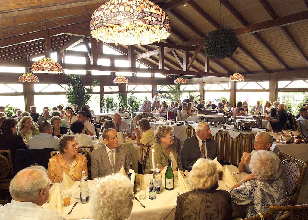 Hotel Raeuberschaenke Oederan Esterno foto